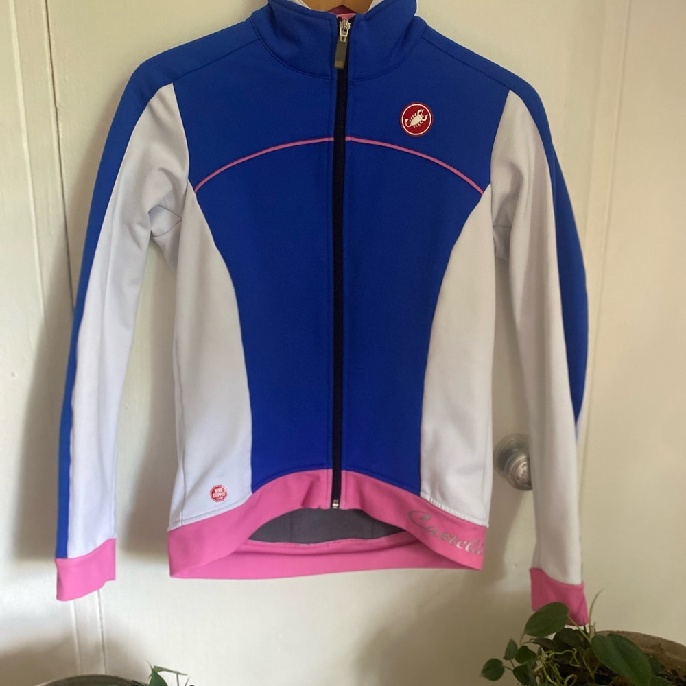Castelli winter cycling jacket. This is a great jacket for winter riding.